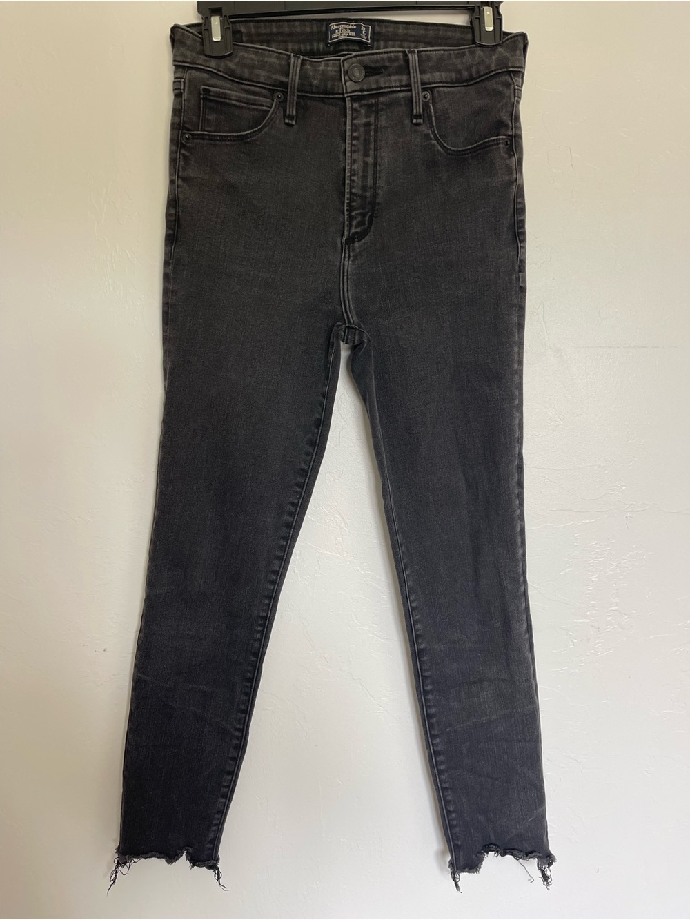 Abercrombie & Fitch Women's Gray Dark Wash High Rise Slim Ankle Jeans 28